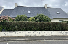 Application d’une résine colorée hydrofuge sur l’ensemble de la toiture  