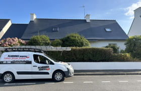 Application d’une résine colorée hydrofuge sur l’ensemble de la toiture  